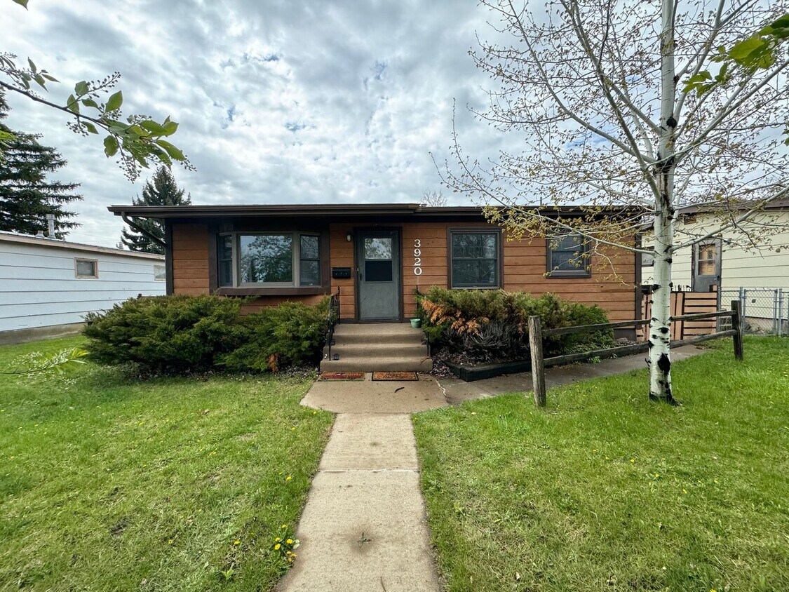 Primary Photo - Quiet Home On The East Side of Great Falls!