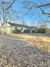Building Photo - 900 N Beadle Dr