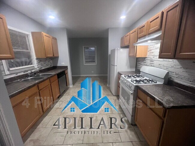 Foto del edificio - 403 Kenwood St