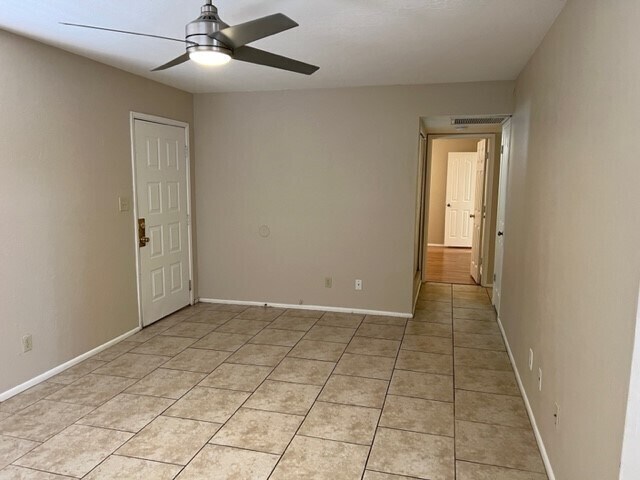 Building Photo - CASA GRANDE 3 BEDS 2 BATH