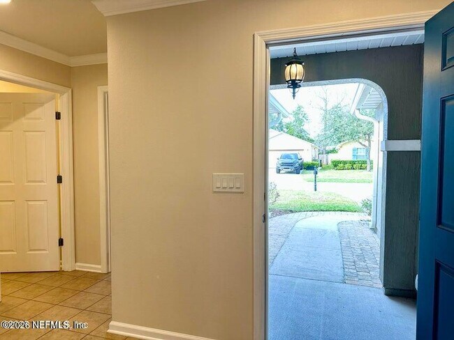Foto del edificio - 4930 Tiger Lily Ln