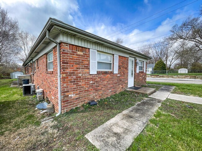 Building Photo - 2301 Perkins Ave - 3101 Wade S