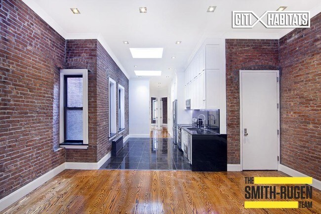 Building Photo - 601 Hudson St
