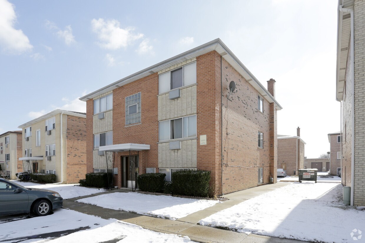 Building Photo - 9209 Sally Ln