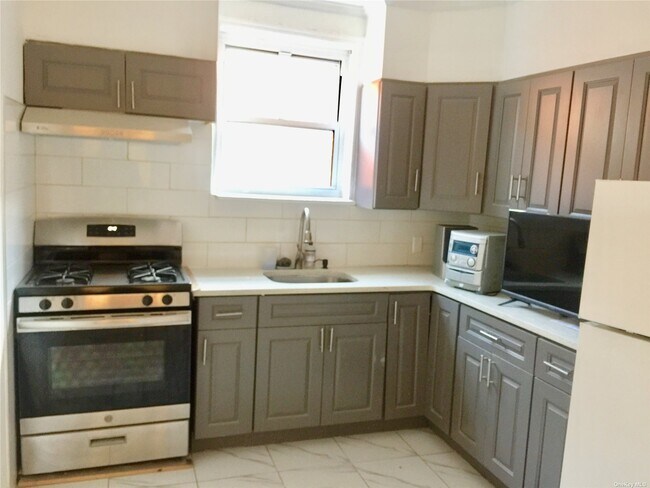 Foto del edificio - 34-51-51 57th St