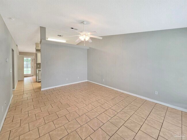 Foto del edificio - 3359 Green Briar Cir
