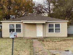 Building Photo - 1809 NW Lawton Ave