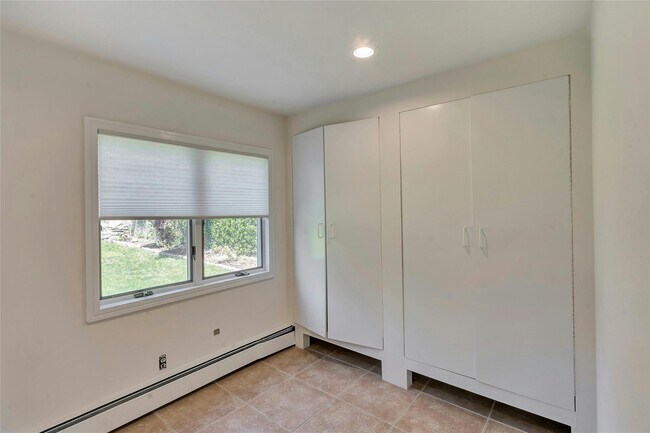 Foto del edificio - 27 Harbor Hills Dr