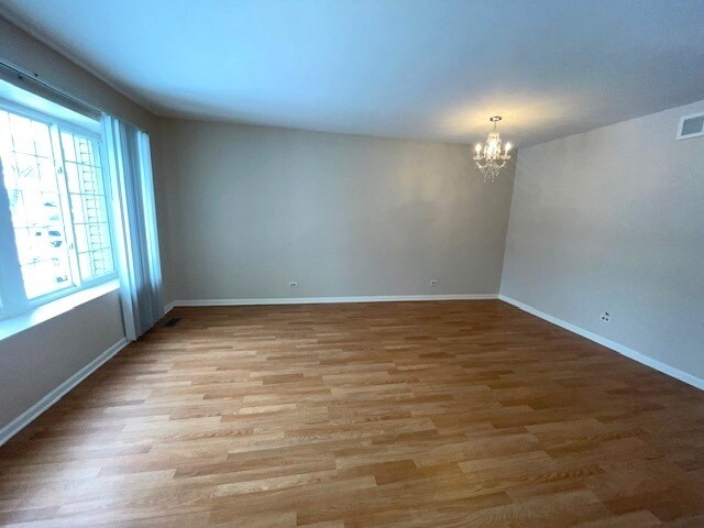 Foto del edificio - 1267 Maroon Dr