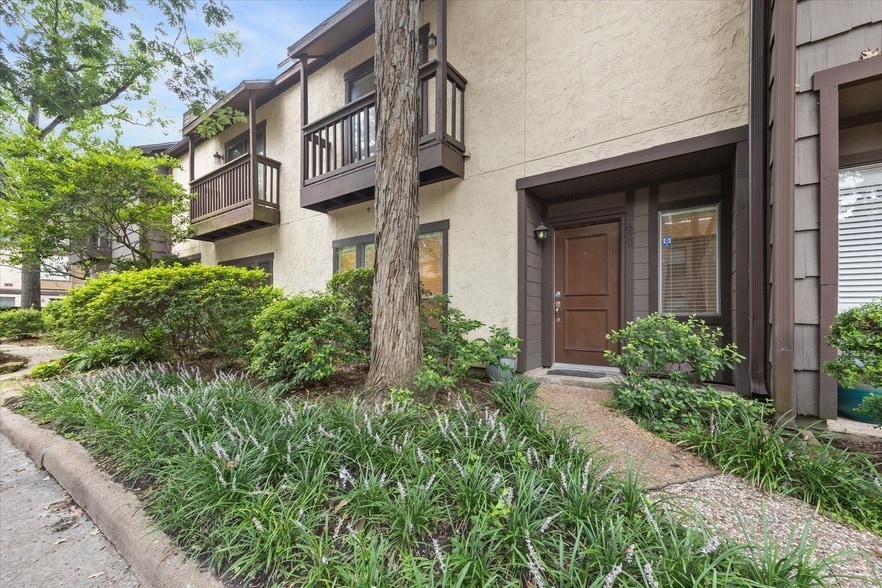 Photo - 11711 MEMORIAL DR Unit 639