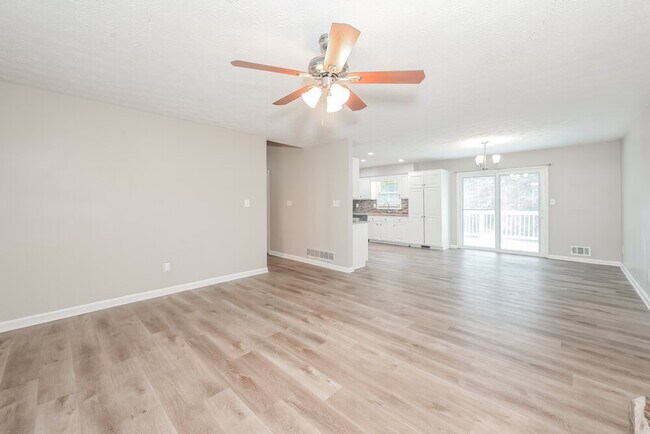 Building Photo - 2958 Quinbery Dr