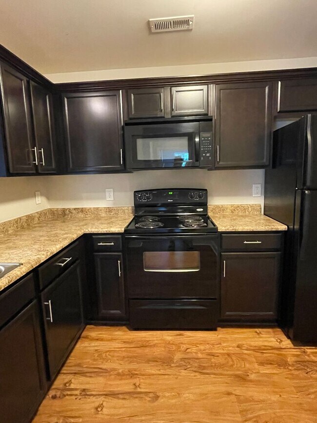 Foto del edificio - 8605 Peckham Ln