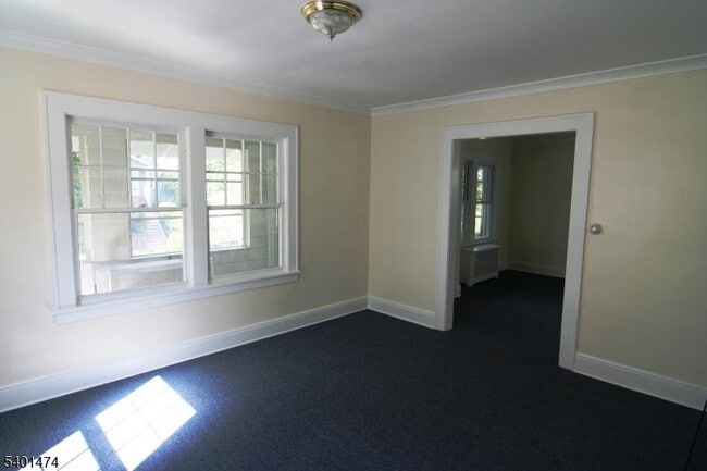 Building Photo - 220 S Ridgewood Rd