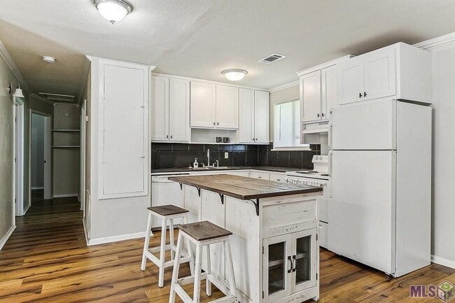 Building Photo - 10689 Rhus Fringe Dr