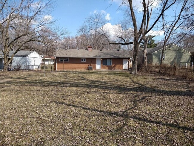 Building Photo - 10728 Cambridge Ave