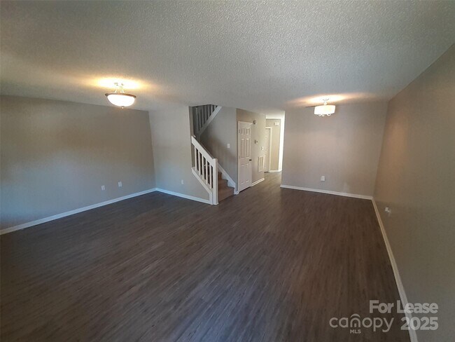 Foto del edificio - 15485 Asterwind Ct