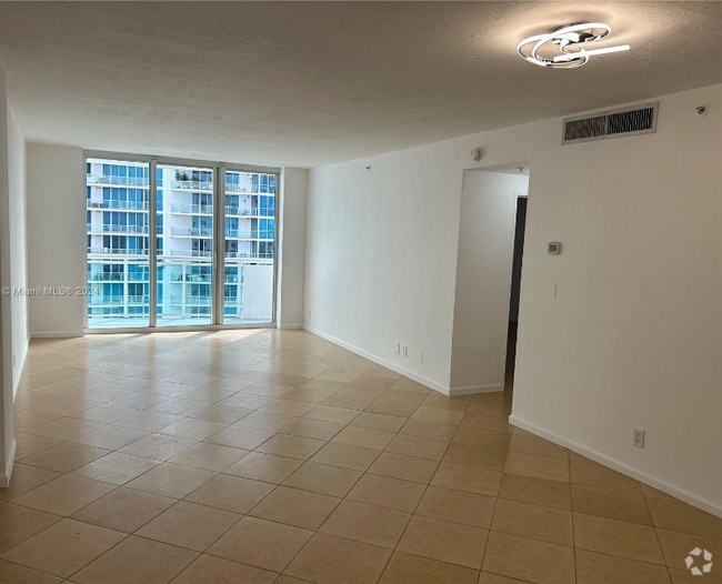 Building Photo - 3001 S Ocean Dr