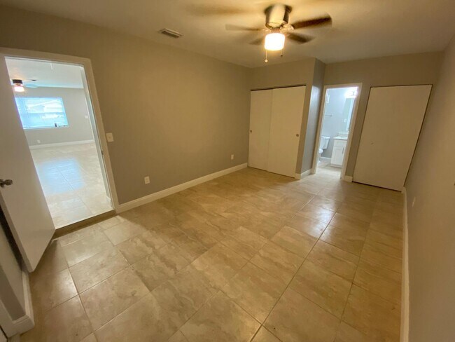 Foto del edificio - 811 SW 12th Ct