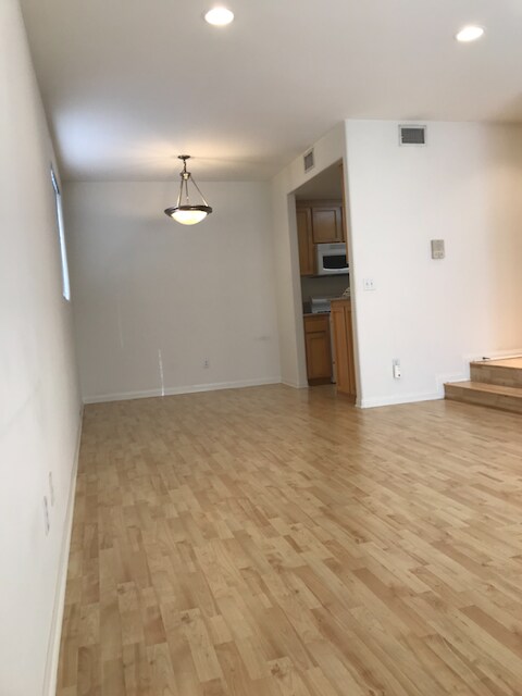 Building Photo - 3643 Dunn Dr