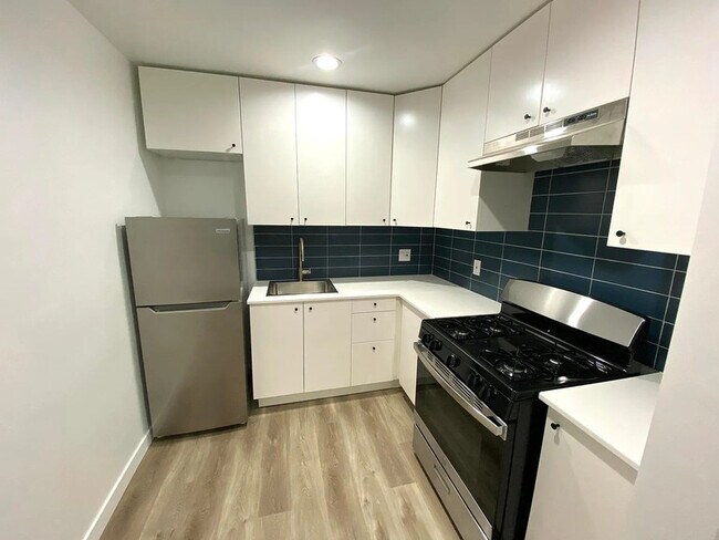 Foto del edificio - 730 E San Antonio Dr