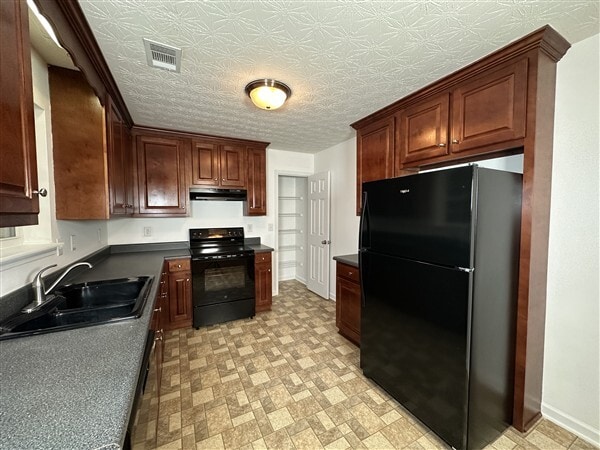 Building Photo - 600 Indian Trail