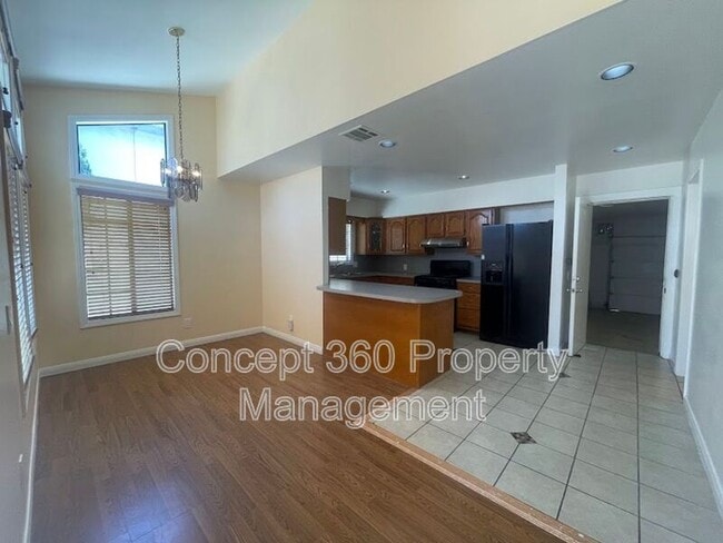 Building Photo - 17026 CRENSHAW BLVD