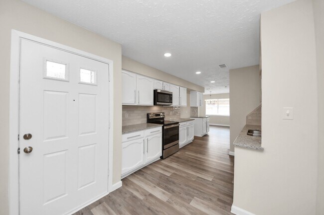 Building Photo - 14235 Rosetta Dr