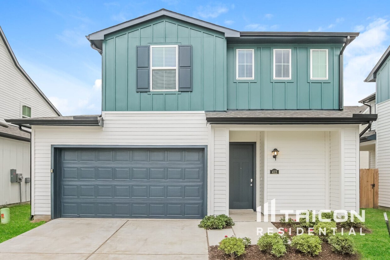 Primary Photo - 9835 Willow Creek Commerce Dr