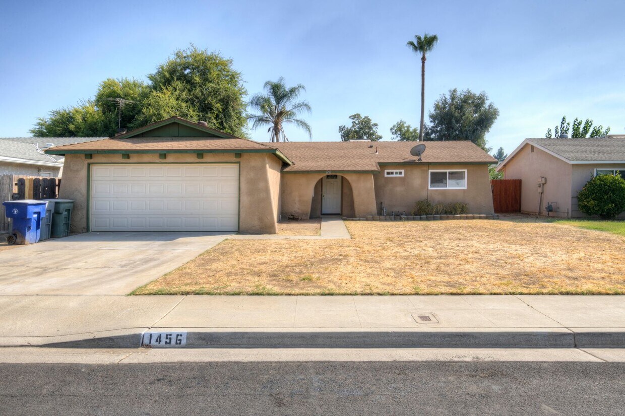 Foto principal - 1456 Browning Ave