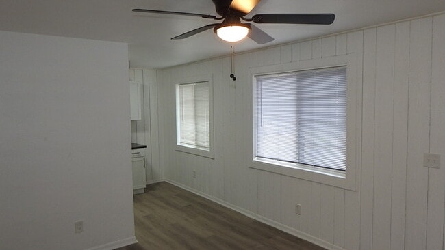 Building Photo - Cozy 1 bedroom and 1 bath Duplex located on Maier Dr in Belton