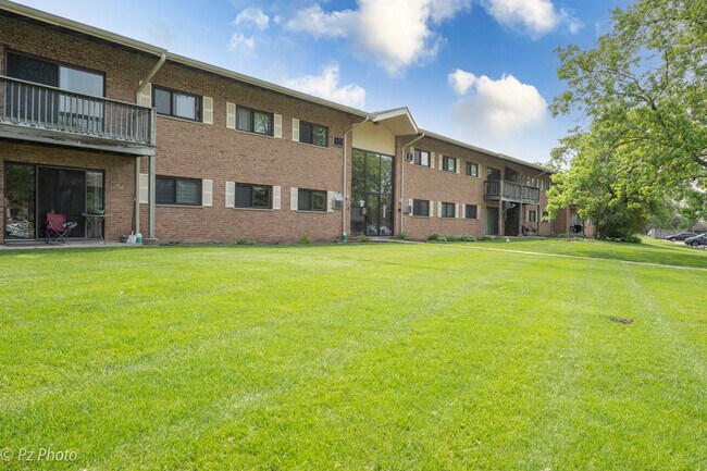 Building Photo - 7413 Brookdale Dr