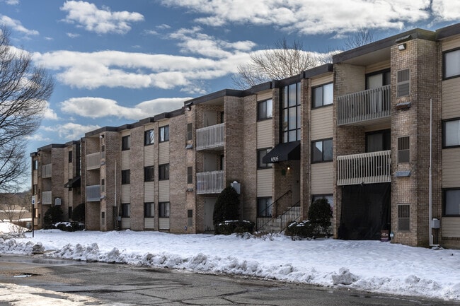 6310 Hil-Mar Dr - Burgundy Park