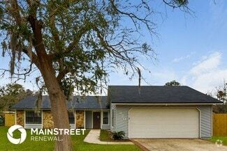 Building Photo - 820 Hardwood St