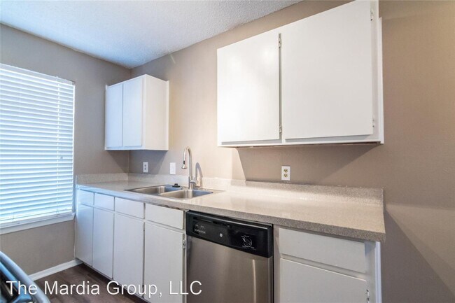 Foto del edificio - 2 br, 1.5 bath House - 5125 Donnelly Ave  2