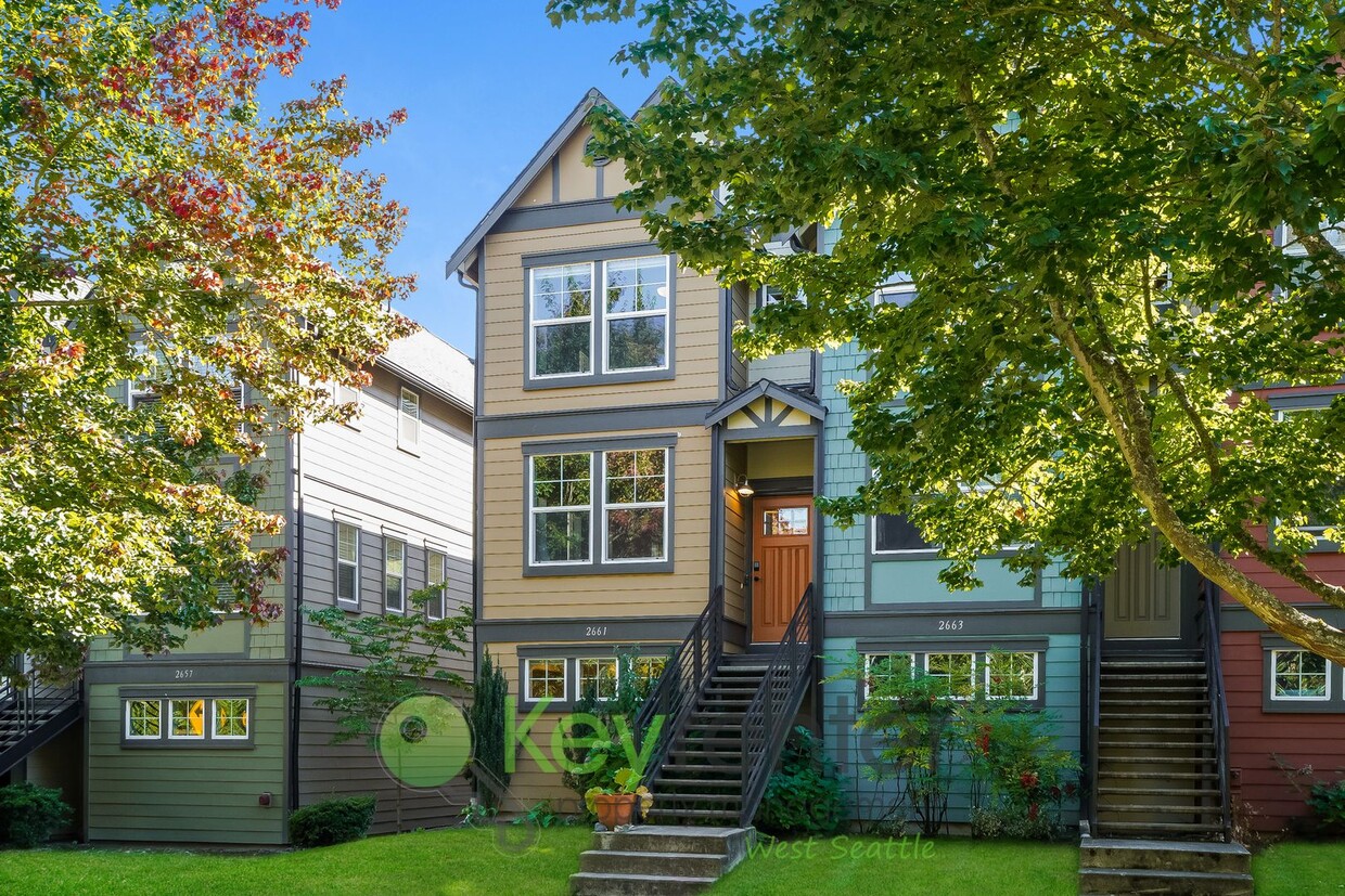 Primary Photo - Modern 3 Bedroom with Office Space, Balcon...