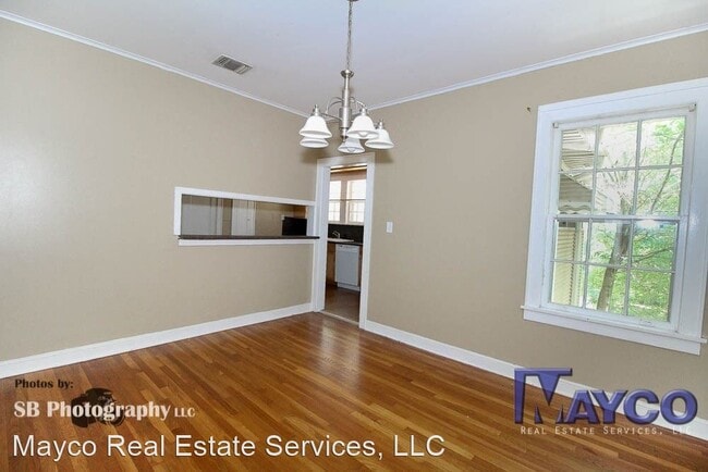 Building Photo - 355 Boulevard St