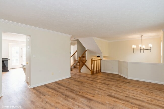 Foto del edificio - 8705 Lost Valley Dr