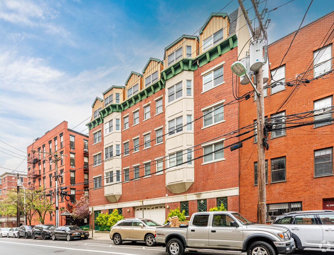 106110 Clinton St, Hoboken, NJ 07030 Apartments in Hoboken, NJ