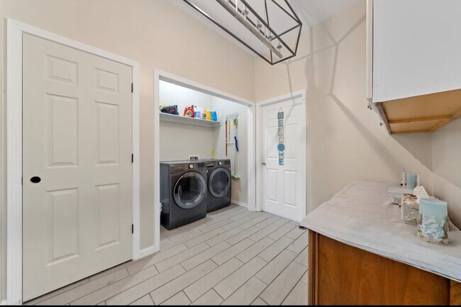 Foto del edificio - 1571 Highland Park Way