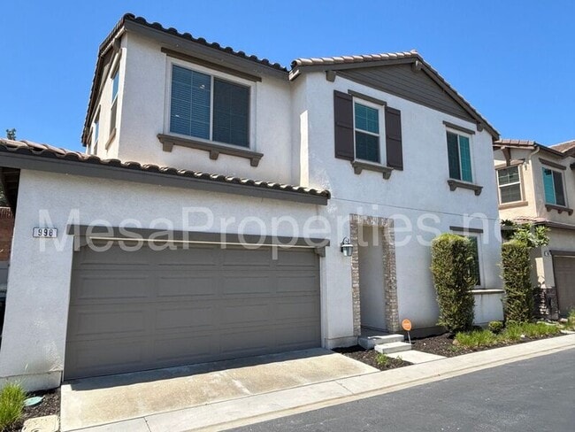 Building Photo - 998 Rodeo Rd