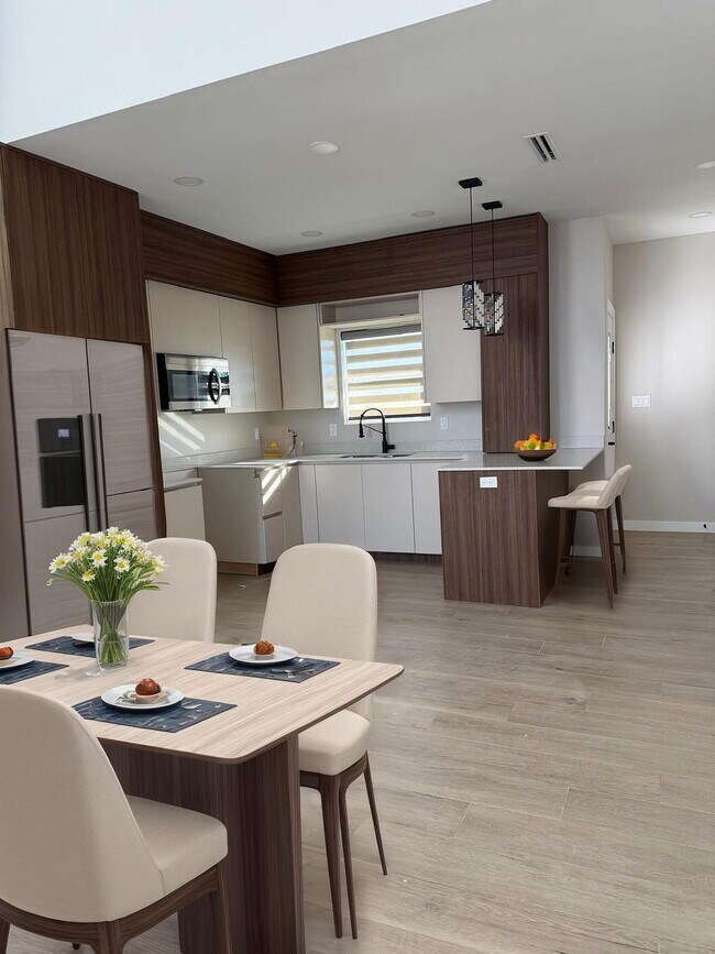 Building Photo - "Spacious 3-Bed, 2-Bath Oasis in Mission, TX – Your Perfect 1718 Sq Ft Retreat on Corales Street!"