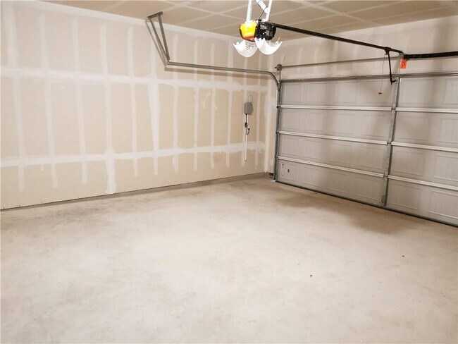 Building Photo - 10504 Alemoor Dr