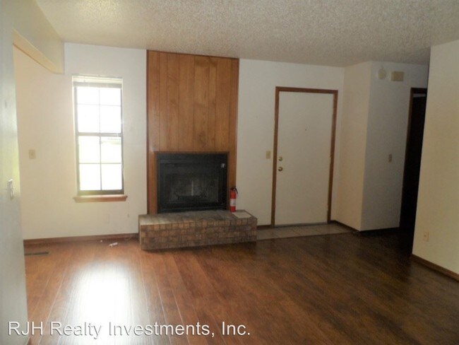 Building Photo - 336 Chalmette Dr