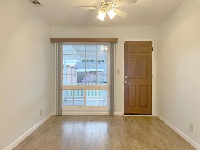 Building Photo - 1775 Vegas Ave