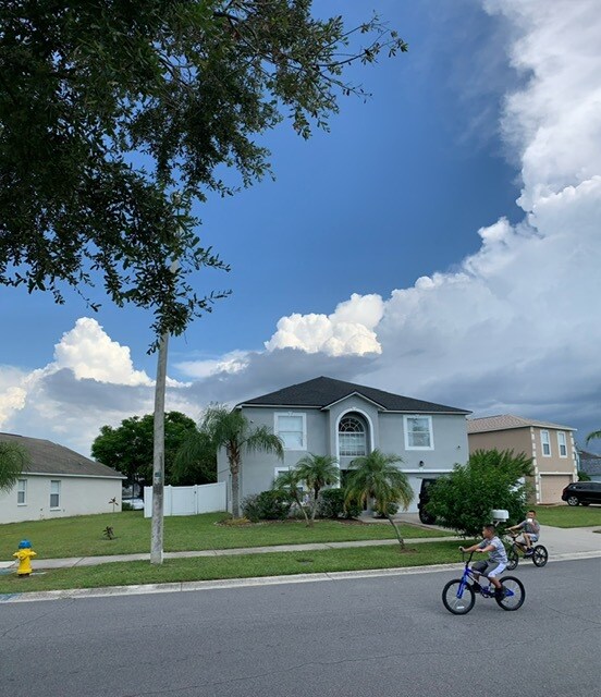Building Photo - 12707 Lake Vista Dr