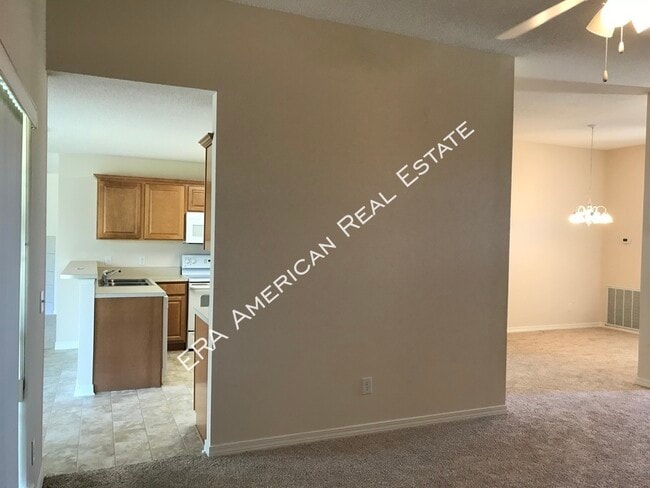 Foto del edificio - 2642 Hidden Creek Dr