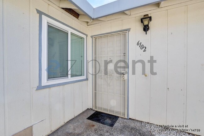 Building Photo - 6102 Templeton Dr