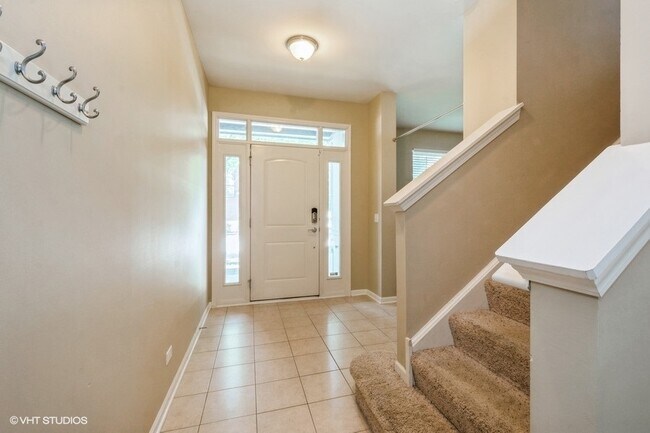Foto del edificio - 725 Summit Ln