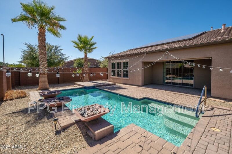 Foto principal - 16189 W Pima St