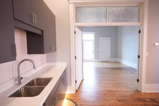 Foto del edificio - 716 Commercial St